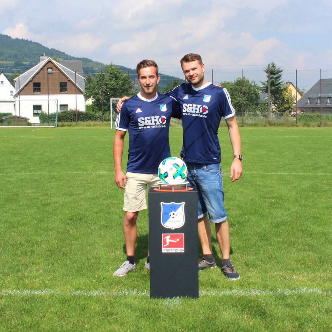 Sponsoren: S. Hutschig und T. Seidler (v.l.)